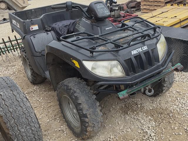 Image of Arctic Cat 700 equipment image 1