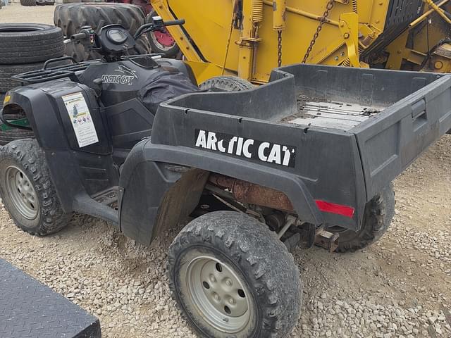 Image of Arctic Cat 700 equipment image 2