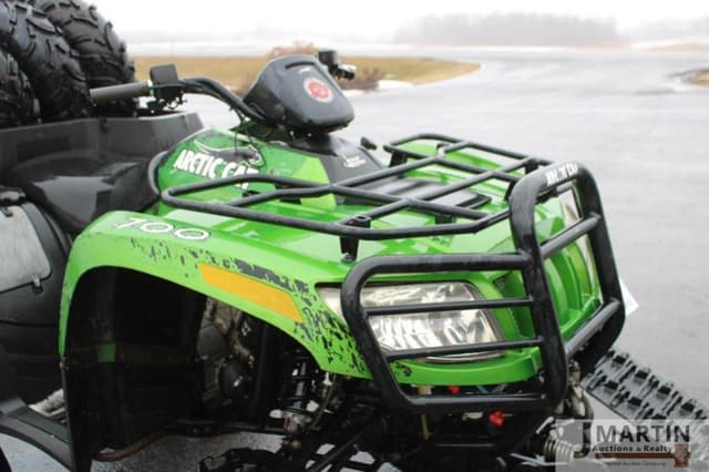 Image of Arctic Cat 700 equipment image 4