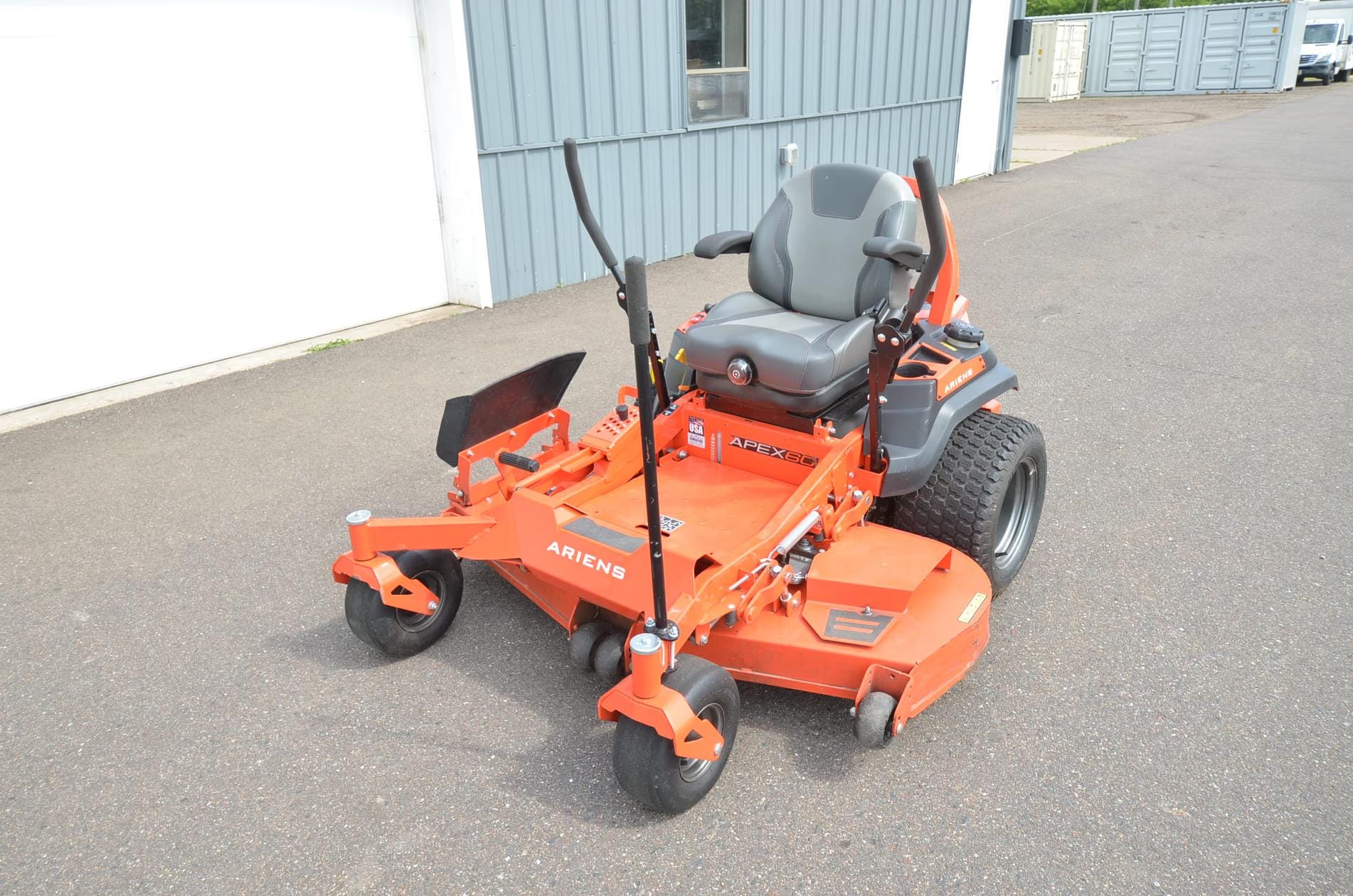 Ariens APEX60 Equipment Image0