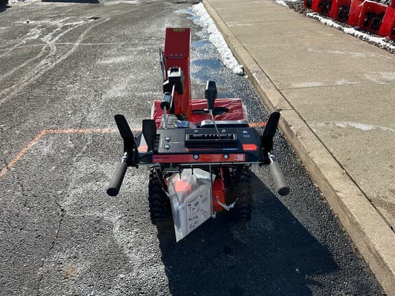 Image of Ariens Deluxe 28 equipment image 4