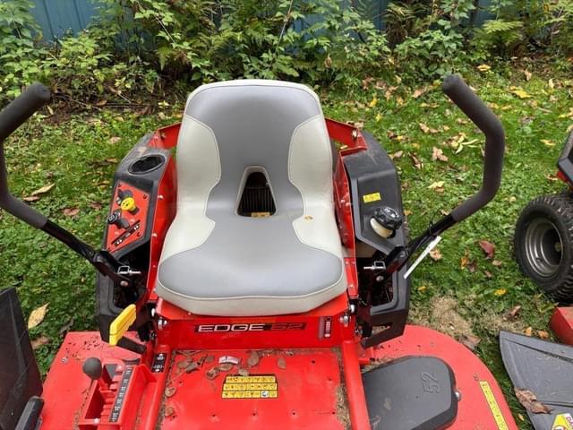 Image of Ariens Edge 52 equipment image 4