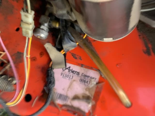 Image of Ariens EZR 1742 equipment image 4