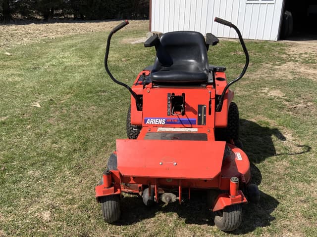 Image of Ariens EZR 1742 equipment image 1