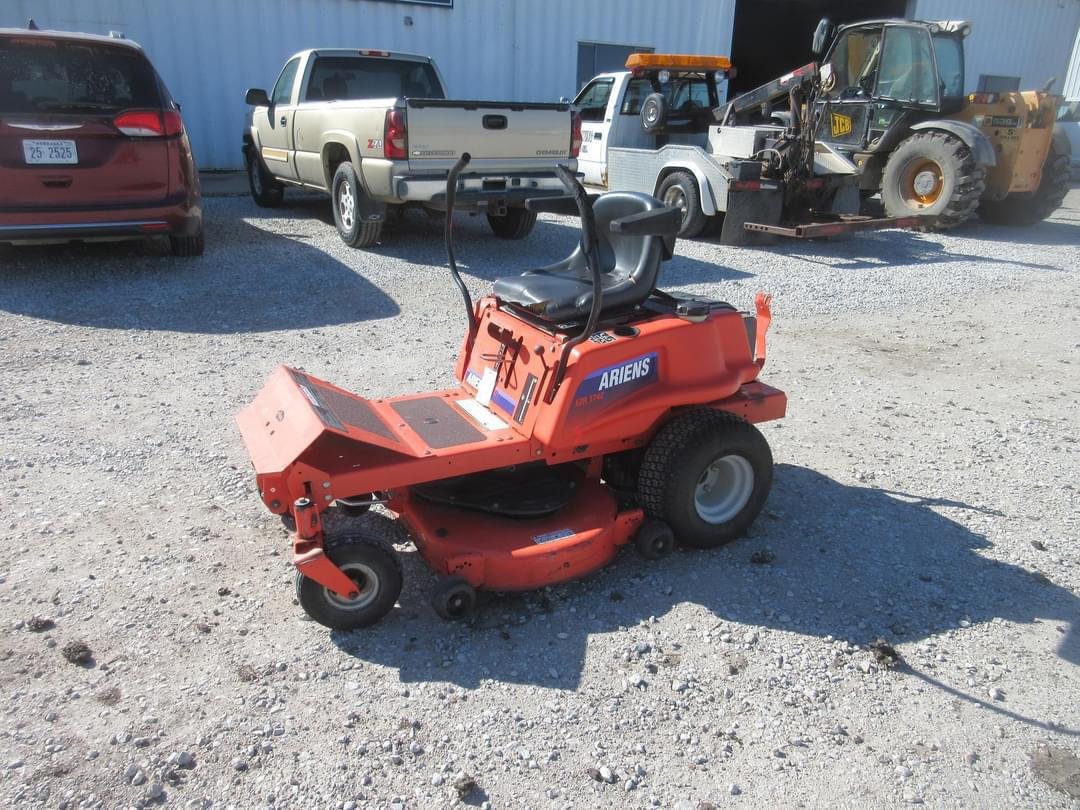 Image of Ariens EZR 1742 Primary image