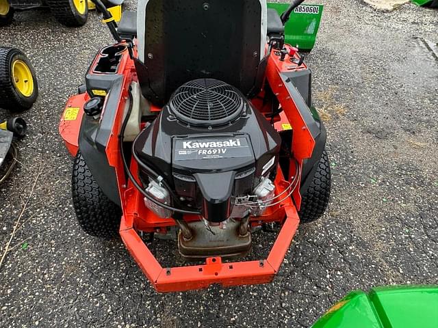 Image of Ariens Ikon X52 equipment image 4