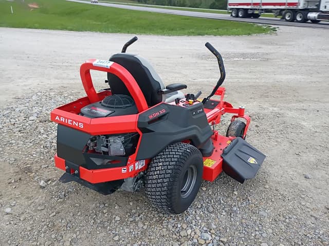 Image of Ariens Ikon XD52 equipment image 4