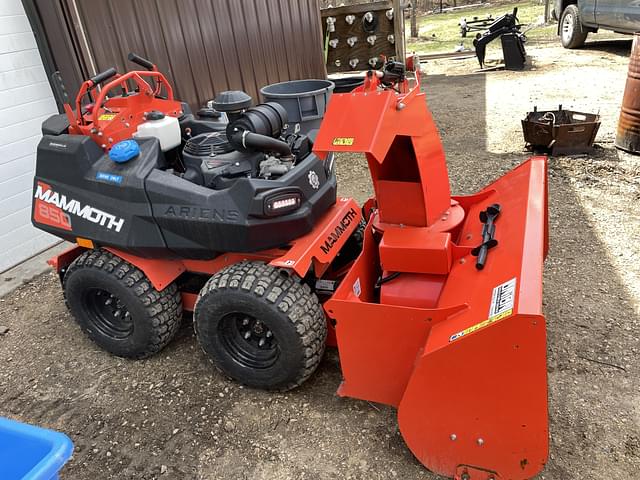 Image of Ariens Mammoth 850 equipment image 2