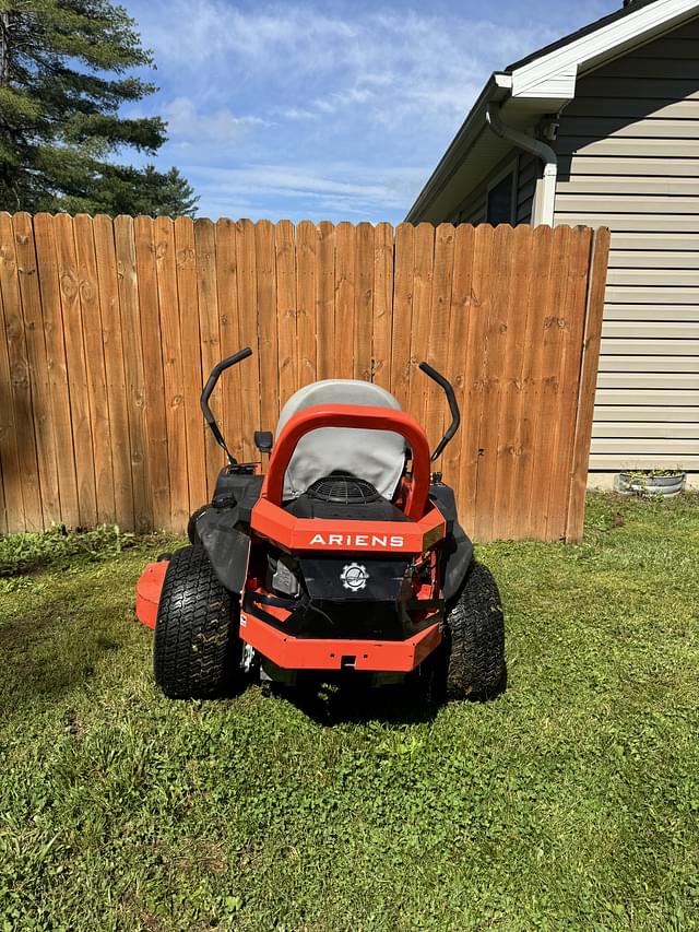 Image of Ariens Ikon XD52 equipment image 3