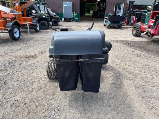 Image of Ariens ZOOM 1540 equipment image 3