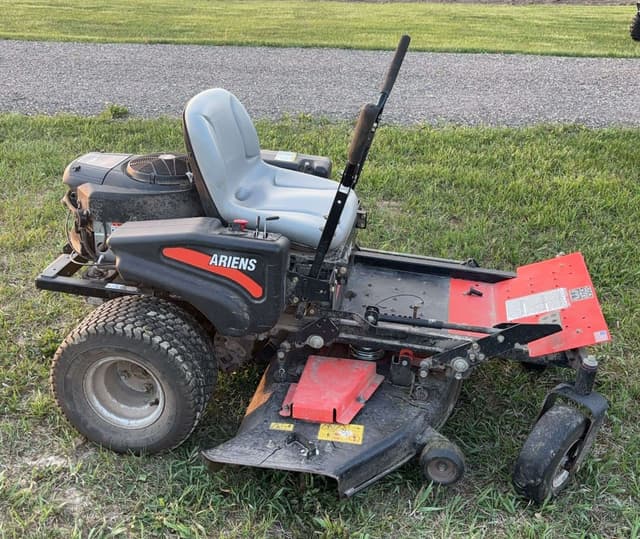 Image of Ariens Zoom 2450 equipment image 1