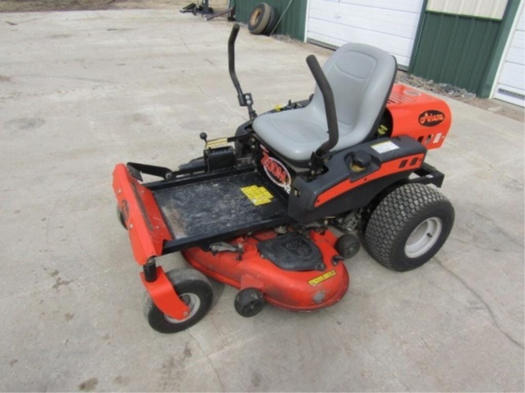 Main image Ariens Zoom 42