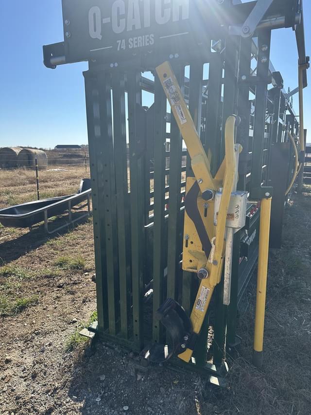 Image of ArrowQuip Q-Catch 74 Series equipment image 2