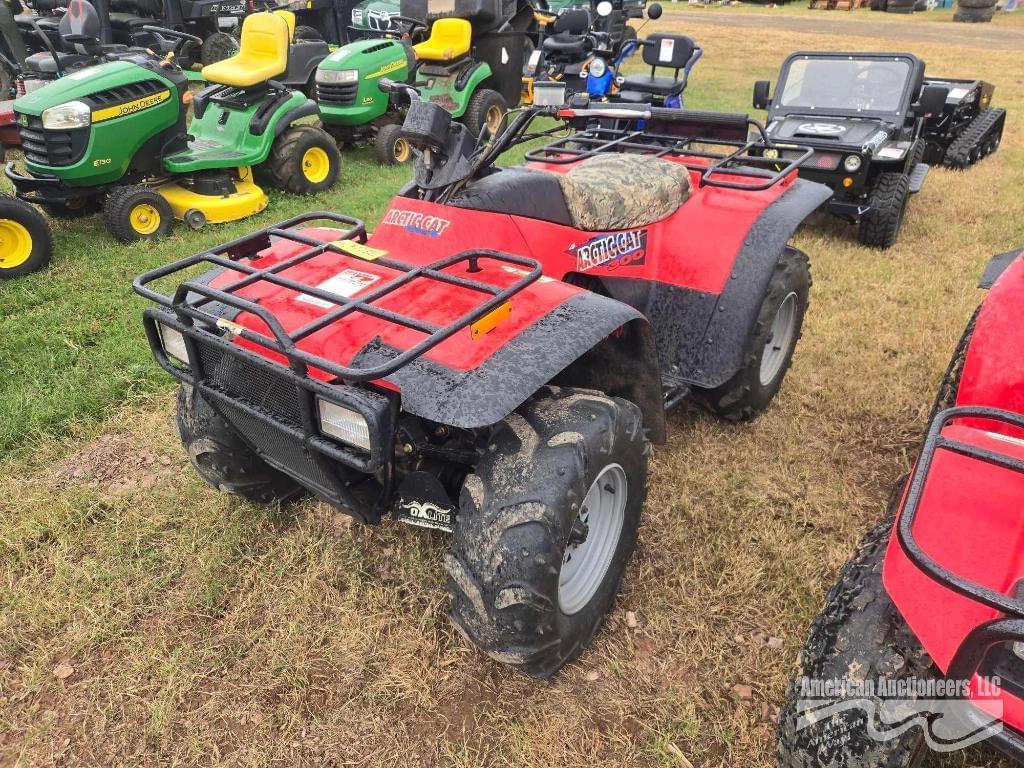 Image of Arctic Cat 300 Primary image