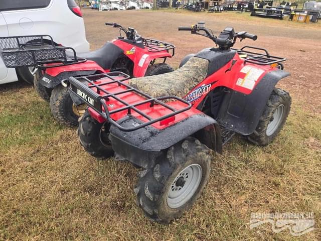 Image of Arctic Cat 300 equipment image 4