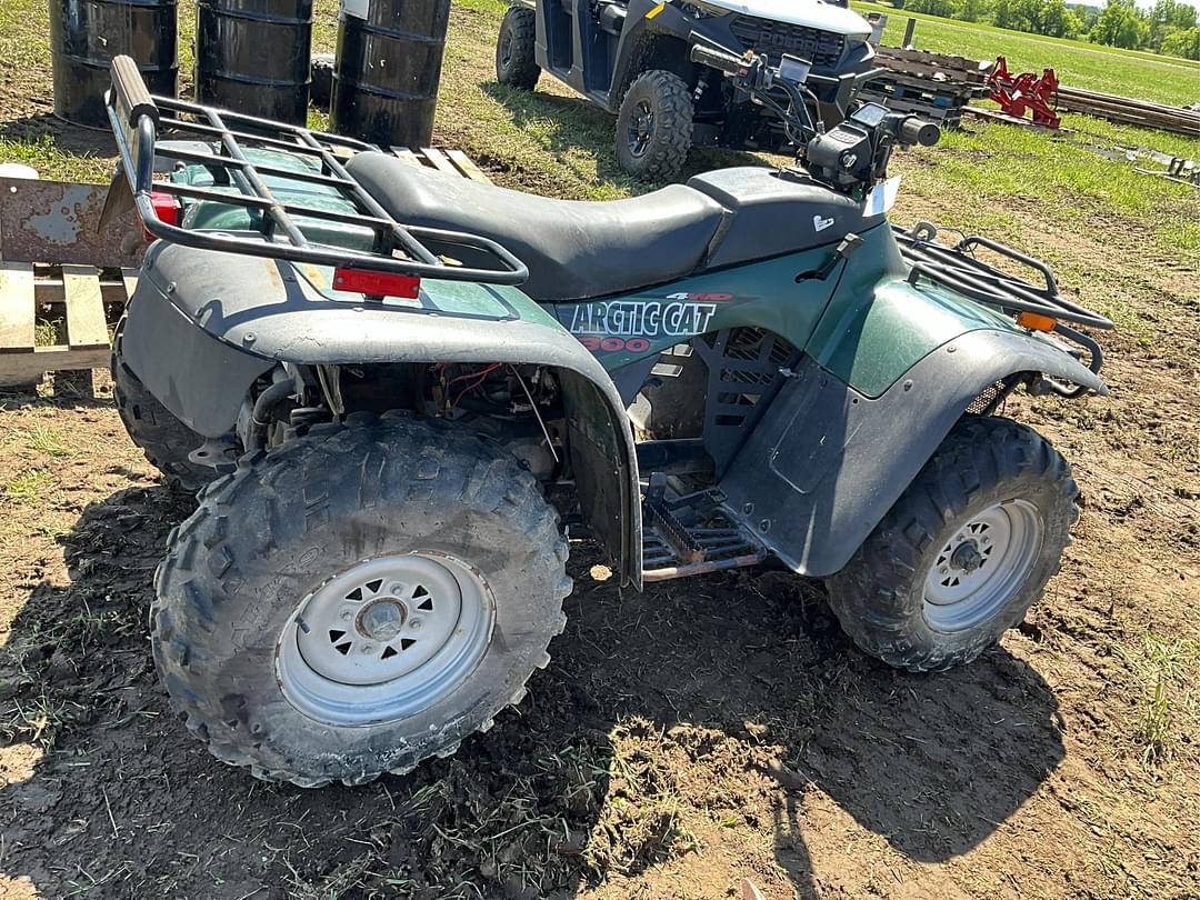 Image of Arctic Cat 300 Primary image