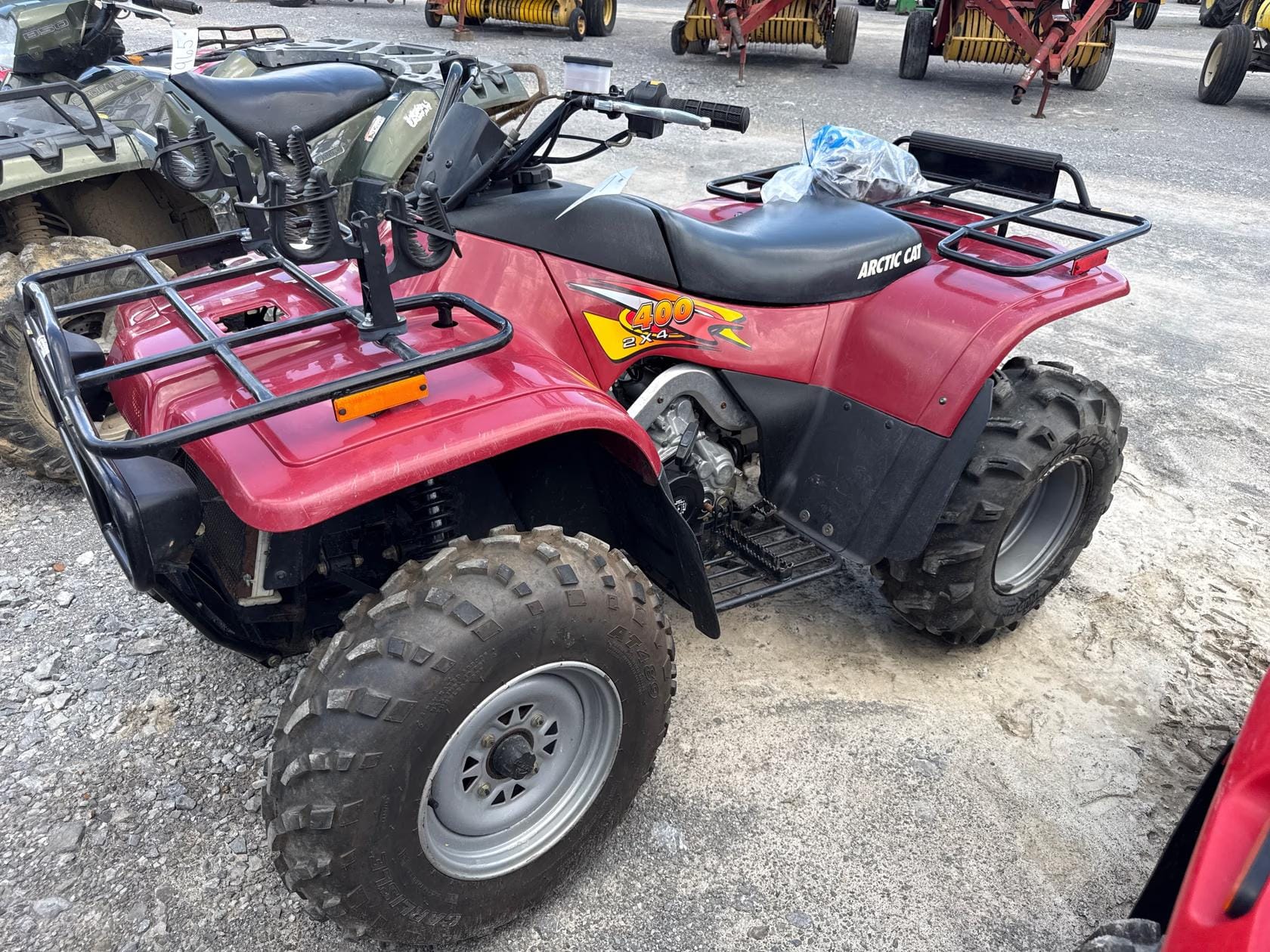 Arctic Cat 400 Equipment Image0