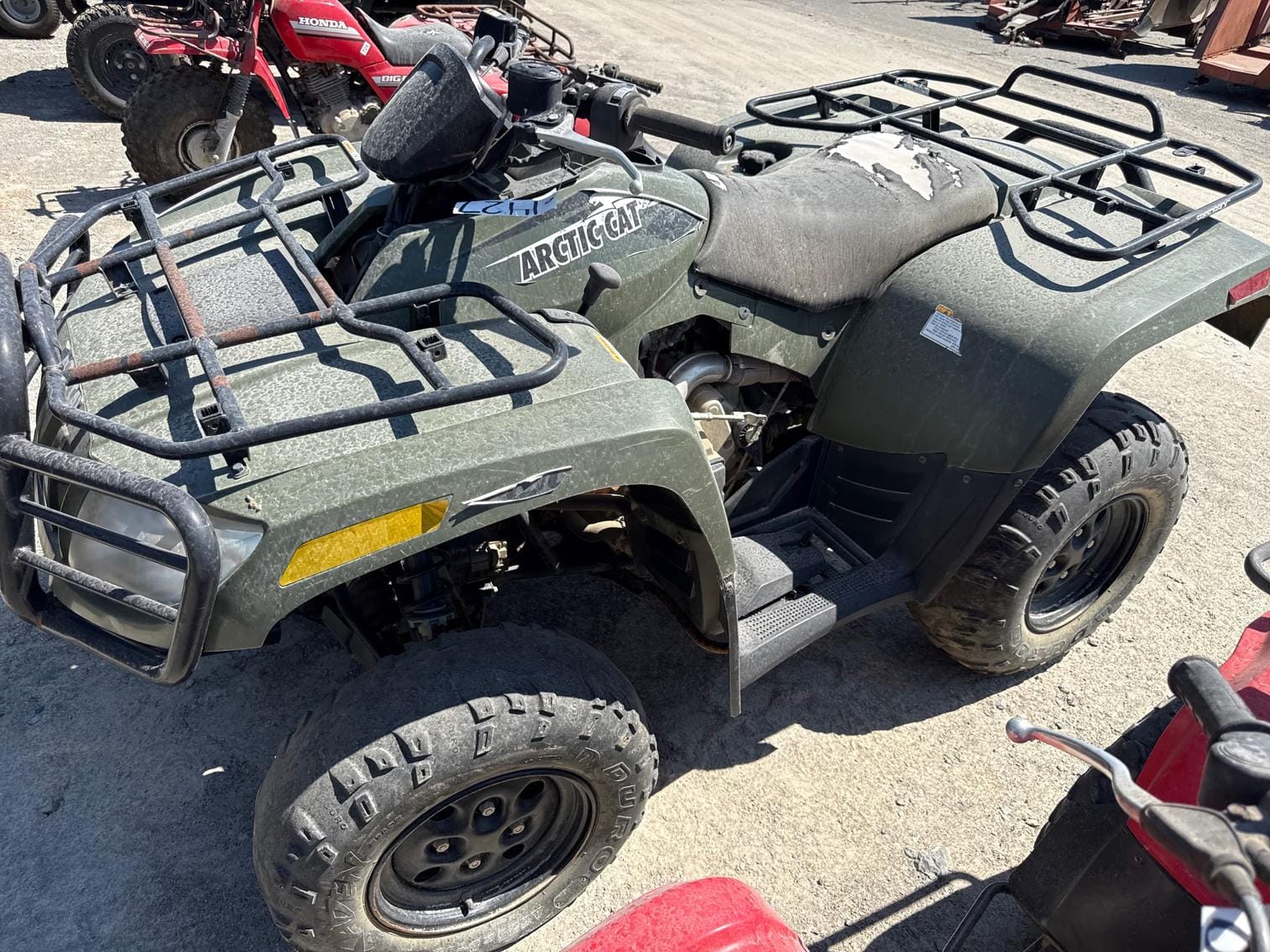 Arctic Cat 700 Equipment Image0