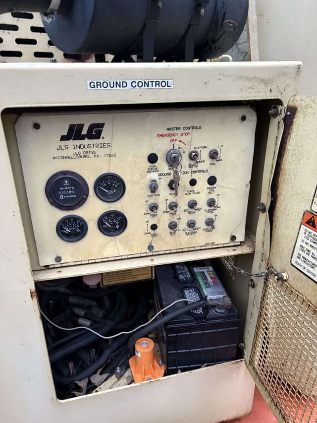 Image of JLG 40HA equipment image 2