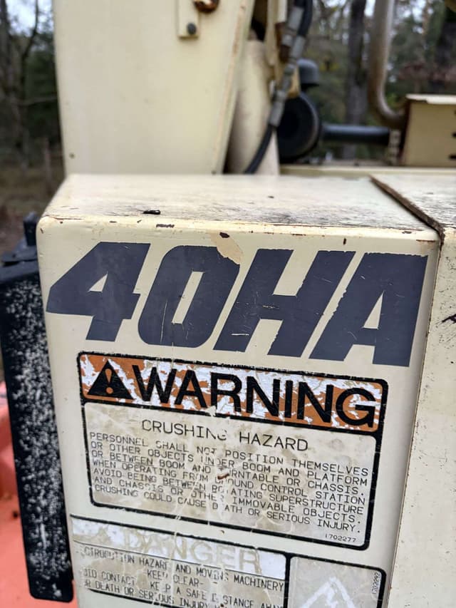 Image of JLG 40HA equipment image 4