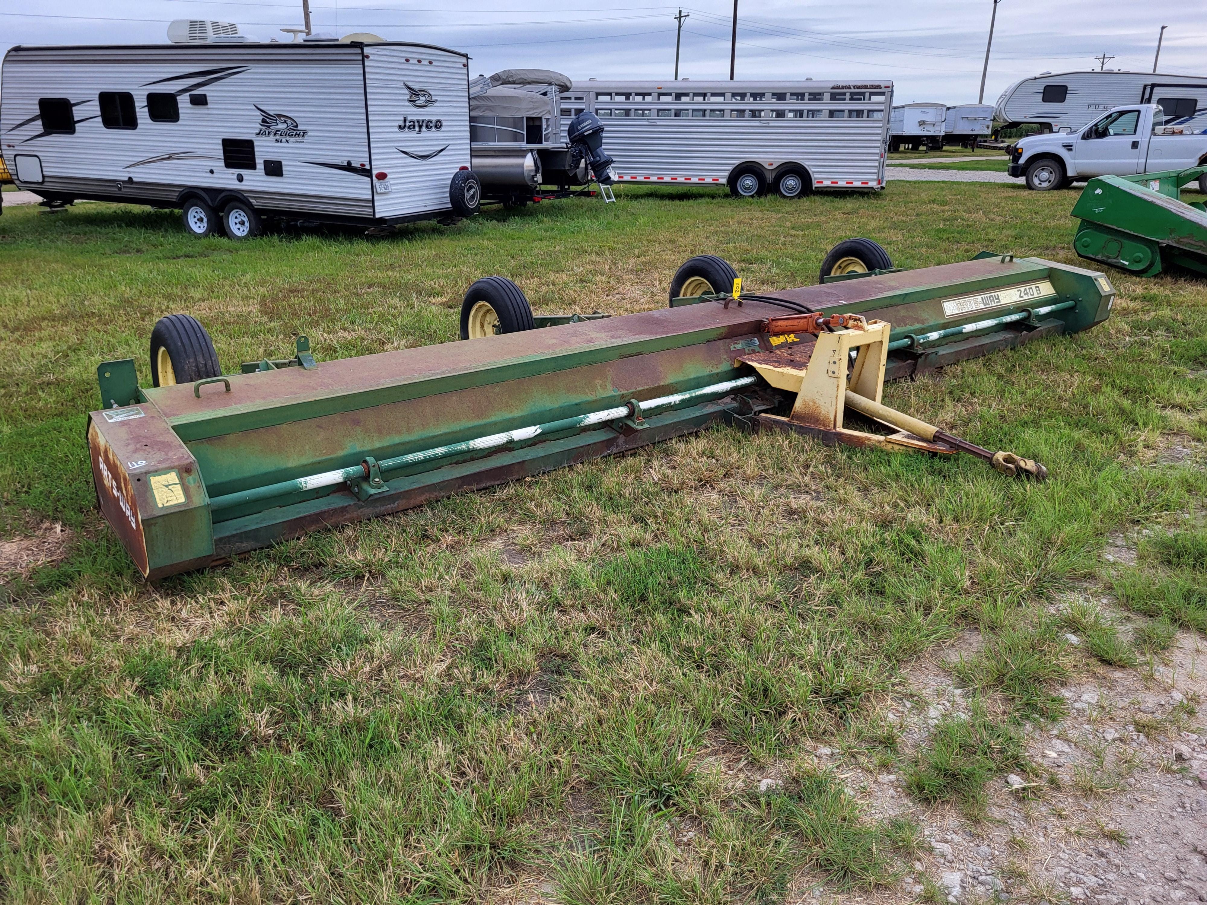 Art's Way 240B Equipment Image0