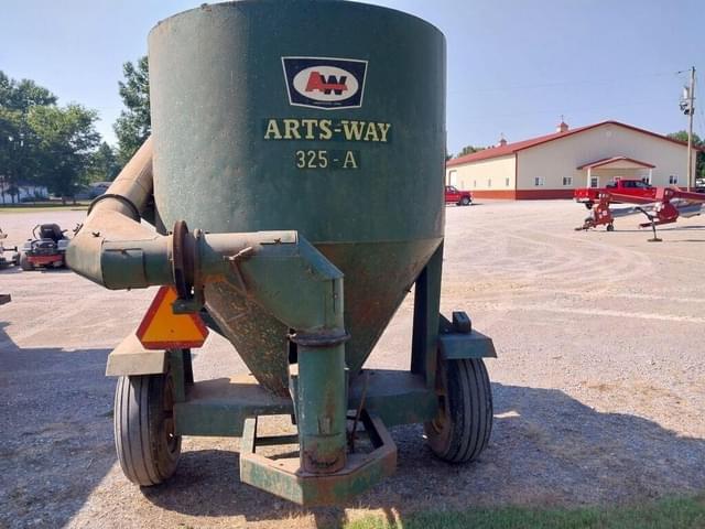 Image of Art's Way 325A equipment image 3
