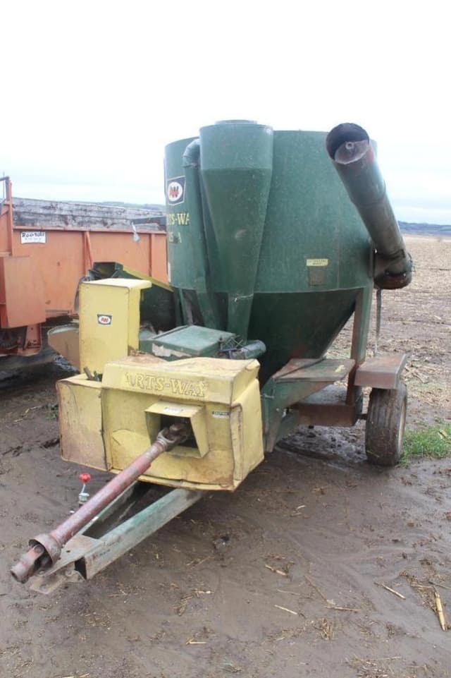 Image of Art's Way 325A equipment image 1