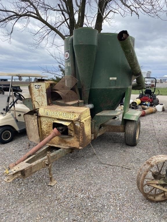 Image of Art's Way 325 Image 1