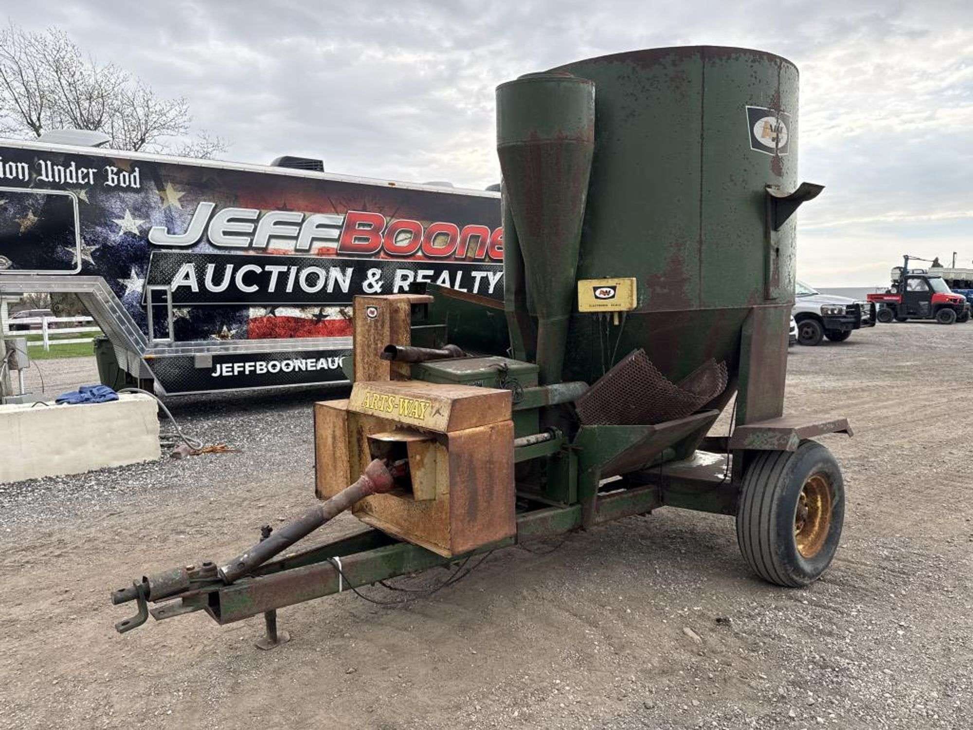 Art's Way 425 Equipment Image0