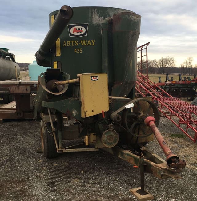 Image of Art's Way 425 equipment image 1