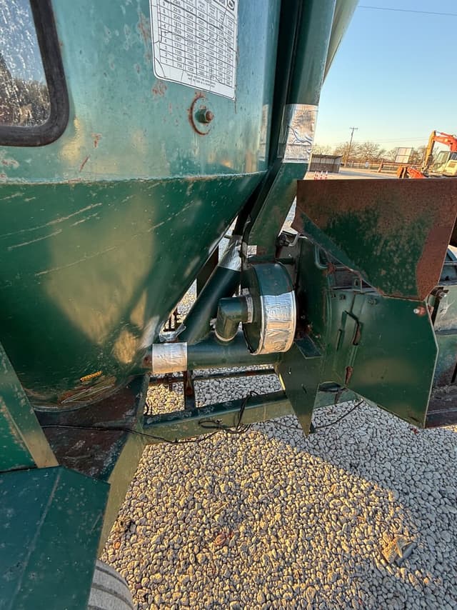 Image of Art's Way 450 equipment image 4