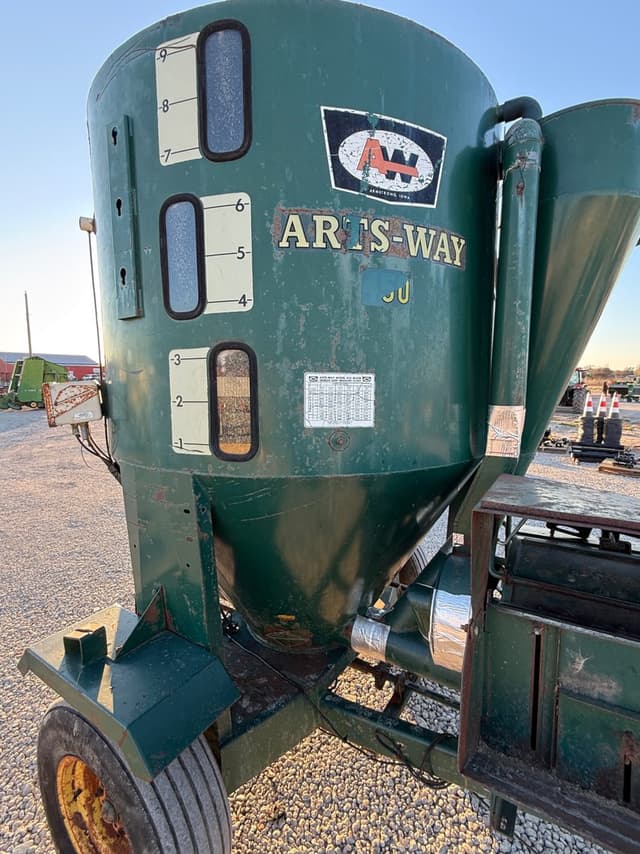 Image of Art's Way 450 equipment image 3