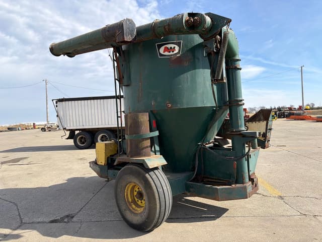 Image of Art's Way 500 equipment image 2