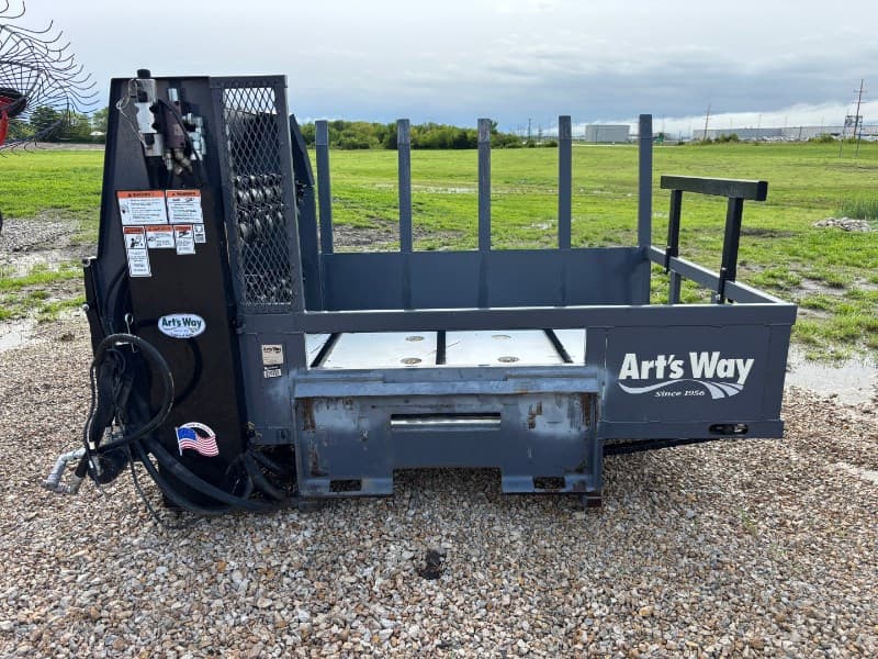 Image of Art's Way 664 Top Spread Image 1