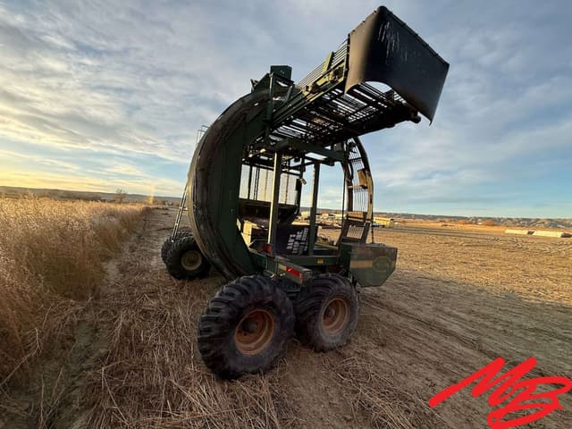 Image of Art's Way 690 equipment image 3