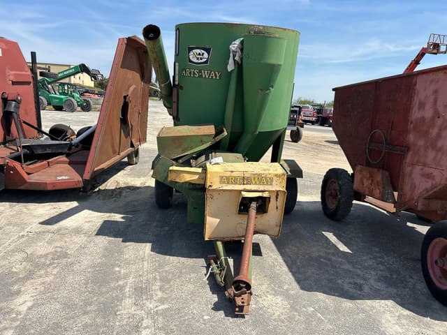 Image of Art's Way 425 equipment image 1