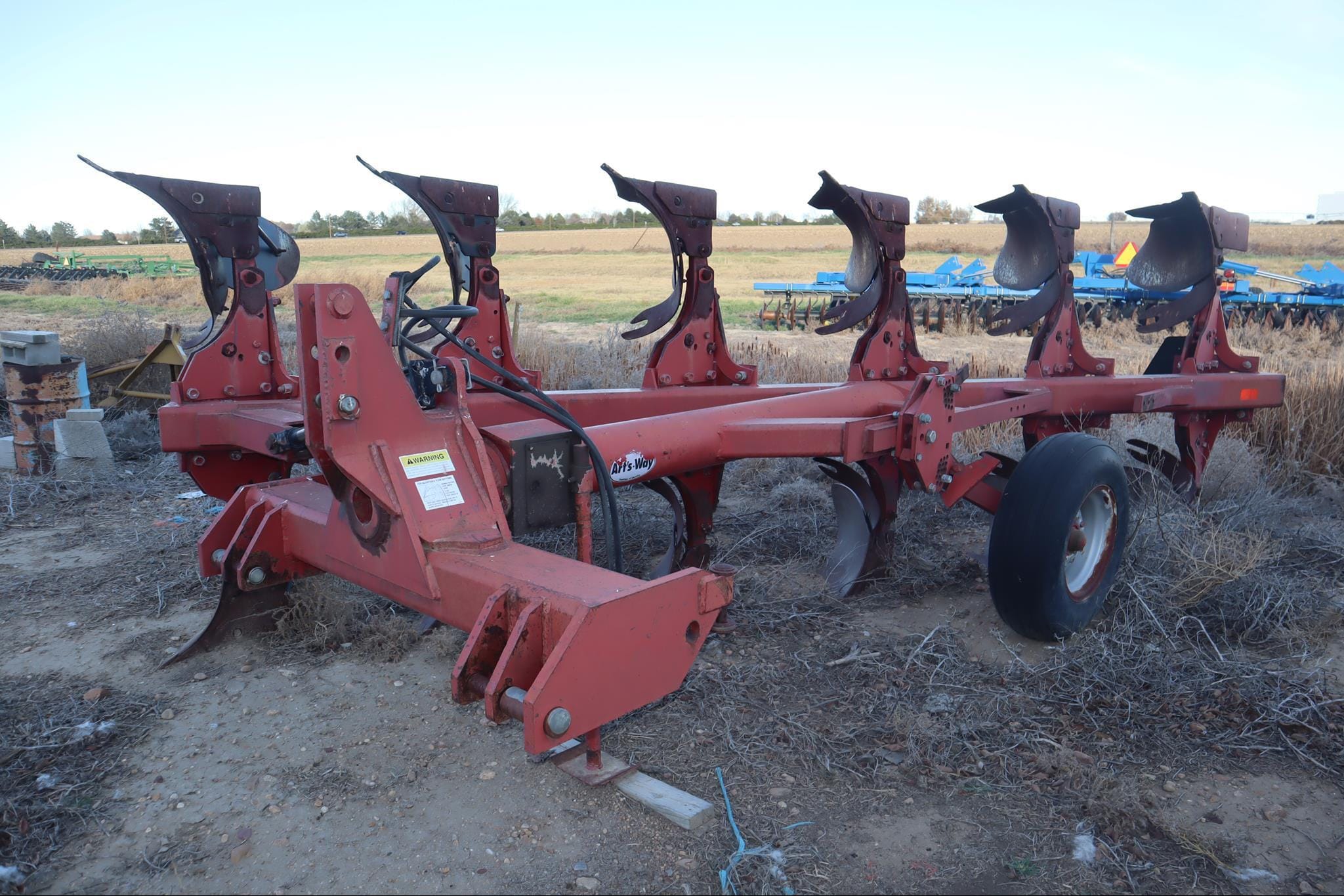 Art's Way 166 Equipment Image0