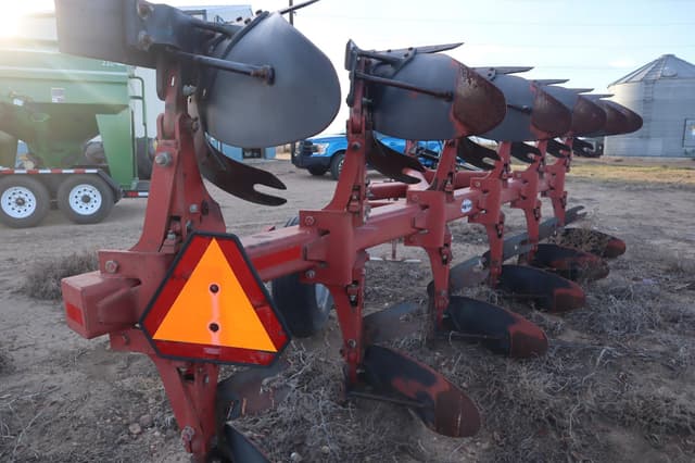 Image of Art's Way 166 equipment image 3