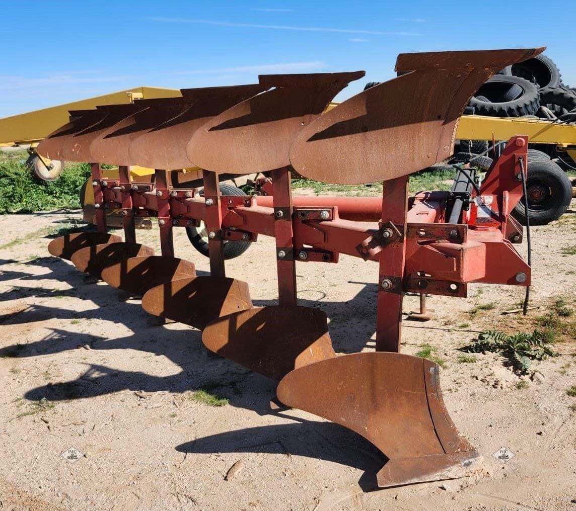 Art's Way 166 Equipment Image0