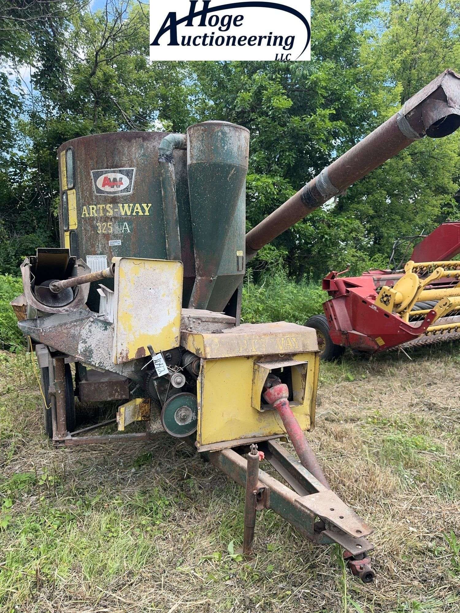 Art's Way 325A Equipment Image0