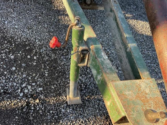 Image of Art's Way 325 equipment image 4