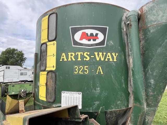 Image of Art's Way 325A equipment image 2