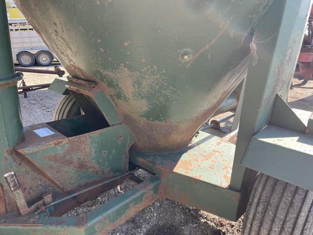 Image of Art's Way 425 equipment image 3