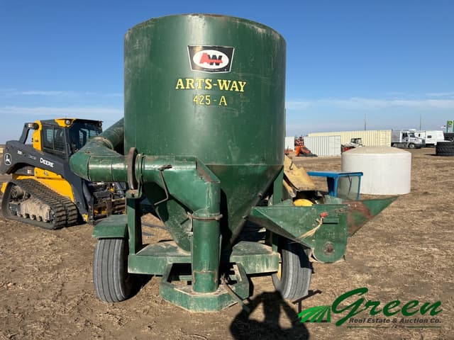 Image of Art's Way 425A equipment image 2