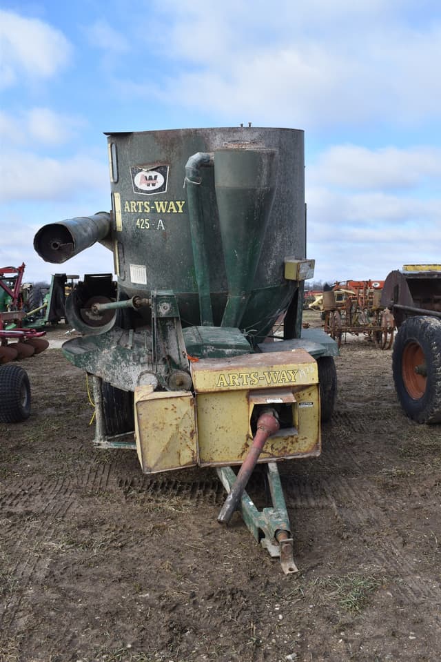 Image of Art's Way 425 equipment image 1