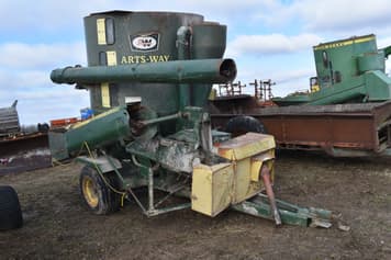 Main image Art's Way 425