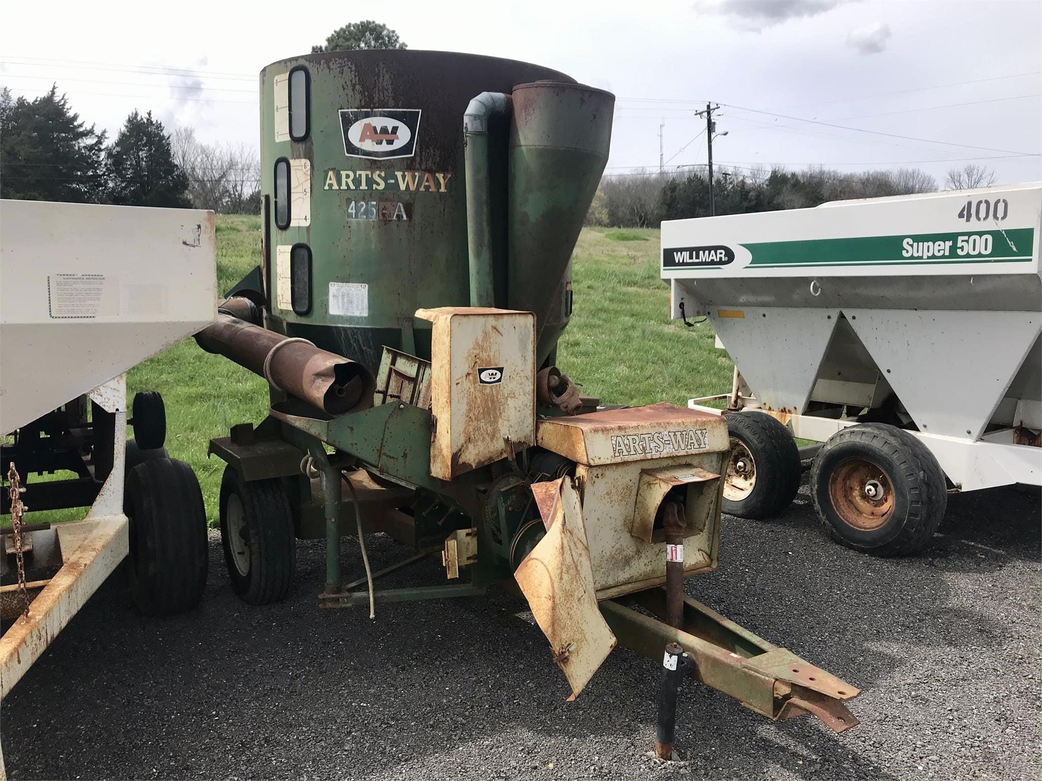 Art's Way 425A Equipment Image0