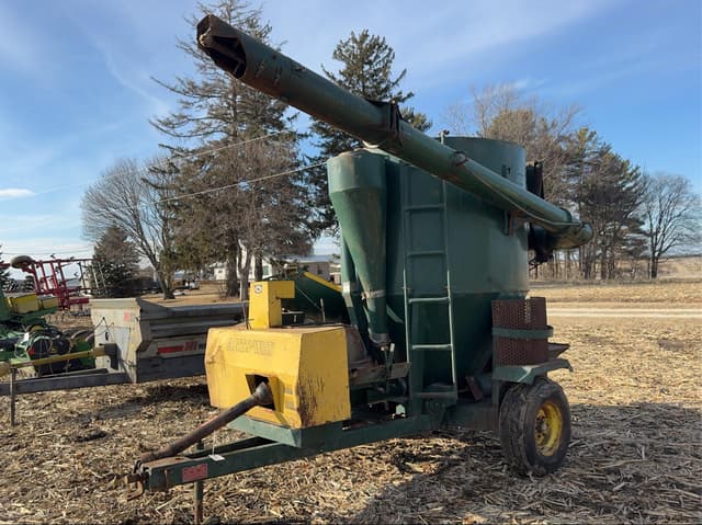 Image of Art's Way 450 equipment image 2