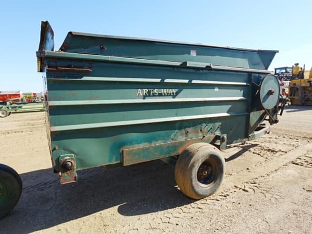 Image of Art's Way 700A equipment image 2