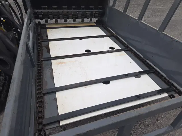 Image of Art's Way 864 equipment image 4